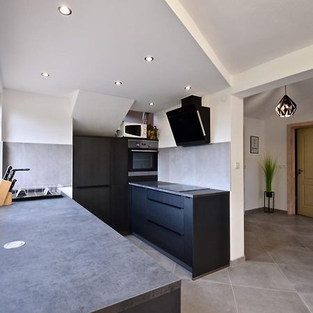 מדולין Relaxing Holiday House With Terrace Sea View מראה חיצוני תמונה