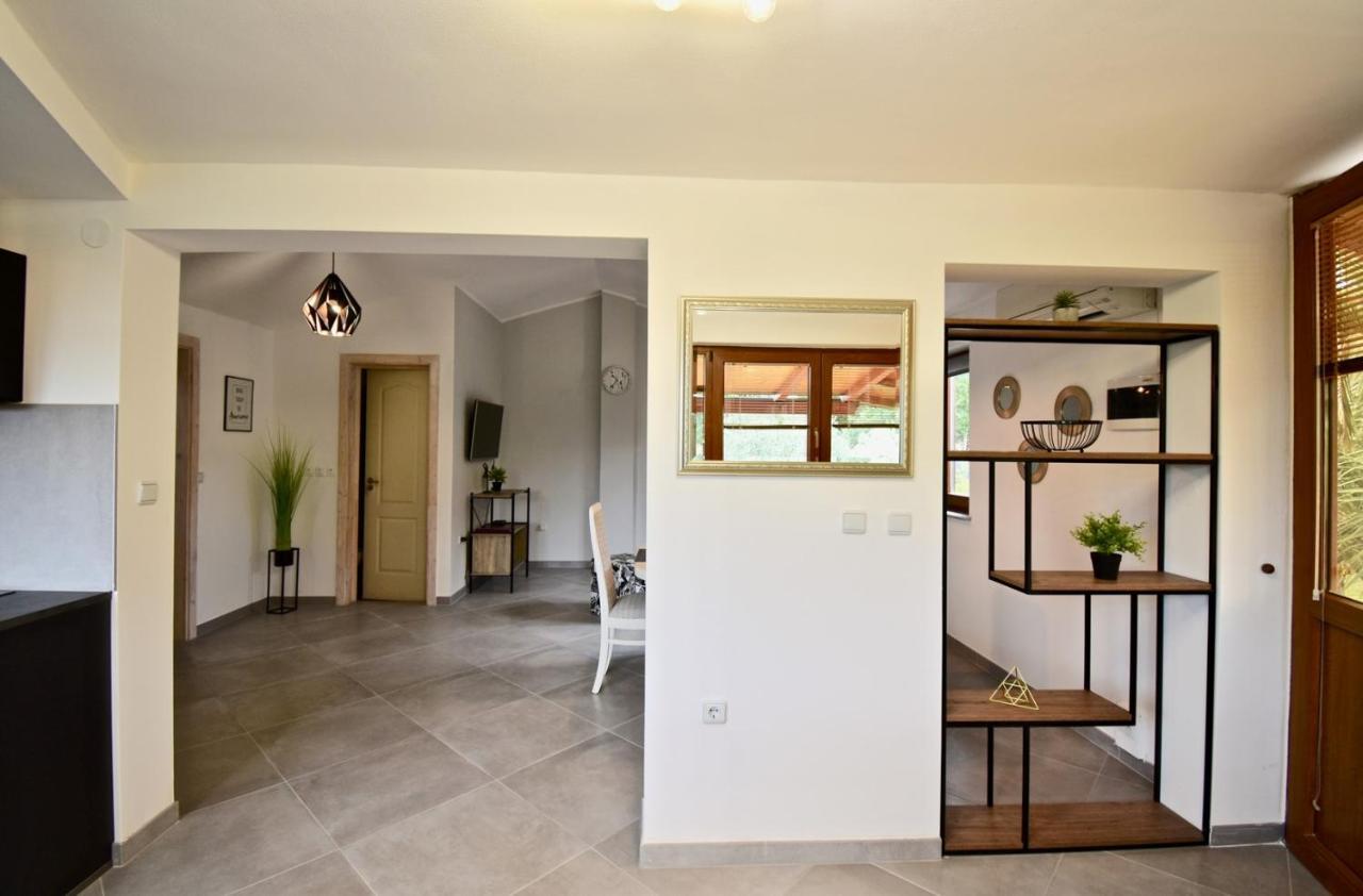 מדולין Relaxing Holiday House With Terrace Sea View מראה חיצוני תמונה