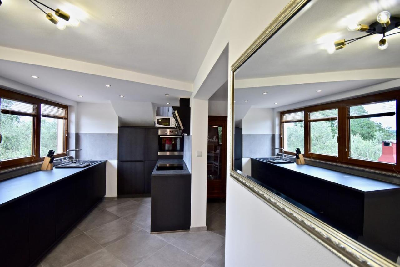 מדולין Relaxing Holiday House With Terrace Sea View מראה חיצוני תמונה