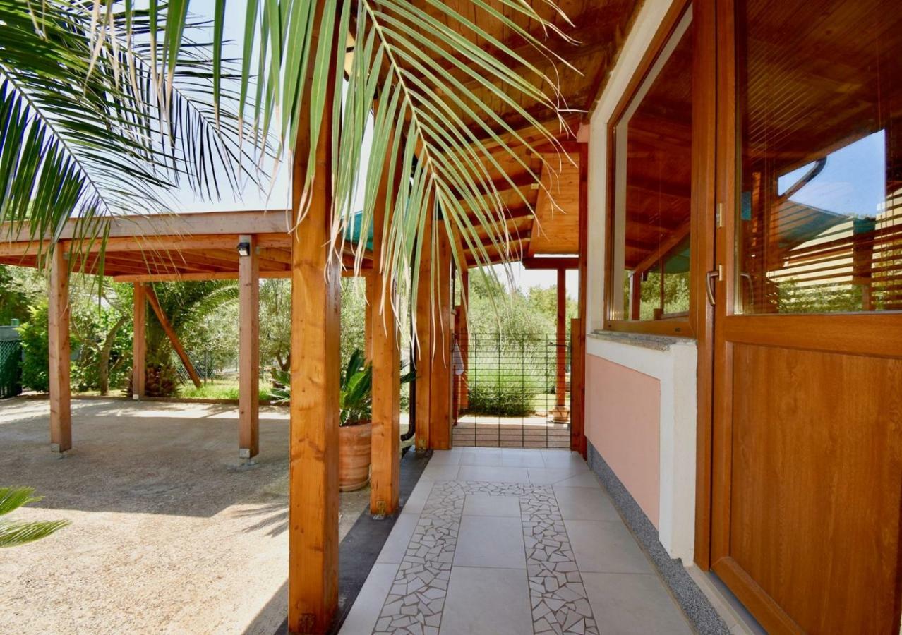 מדולין Relaxing Holiday House With Terrace Sea View מראה חיצוני תמונה